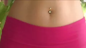 லெட்ஸ்டோயிட்: ப்ரூனெட் பியூட்டி லேடி டீயுடன் பார்ன்ஹெச்டியில் உணர்ச்சிவசப்பட்ட உடலுறவை அனுபவிக்கிறார்