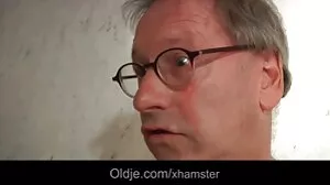 ரிப்ட் சாப்ஸ் ஷேர் ஹேசல் மூர் டிபி ஸ்டைல்