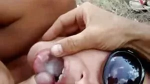 குண்டாக இருக்கும் கணவன் டிஜே லேடியை பகுப்பாய்வு செய்கிறான்!