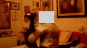 ரிப்ட் சாப்ஸ் ஷேர் ஹேசல் மூர் டிபி ஸ்டைல்