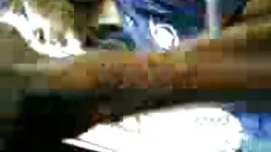 நேர்காணல் செய்பவர் அட்ரியானா தனது கால்களை பணமாக்குகிறார்!